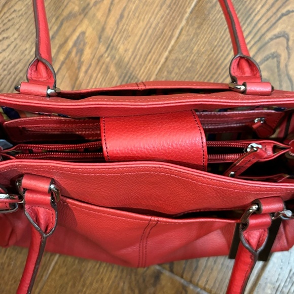 TIGNANELLO Leather Contrastig strip Lining Multiple Pockets Shoulder Bag NEW - Picture 10 of 14